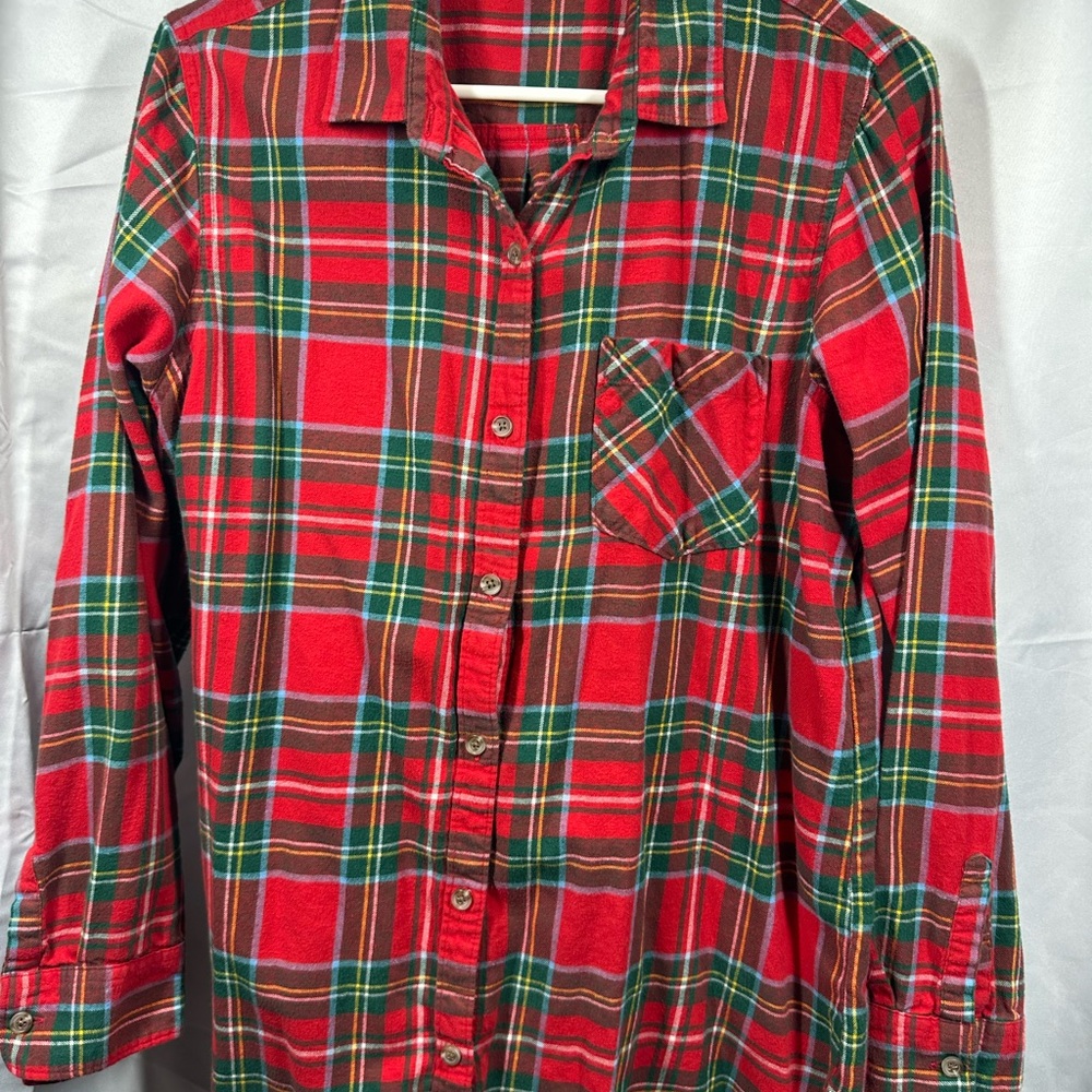Old Navy Red Green Plaid Button-Down Shirt